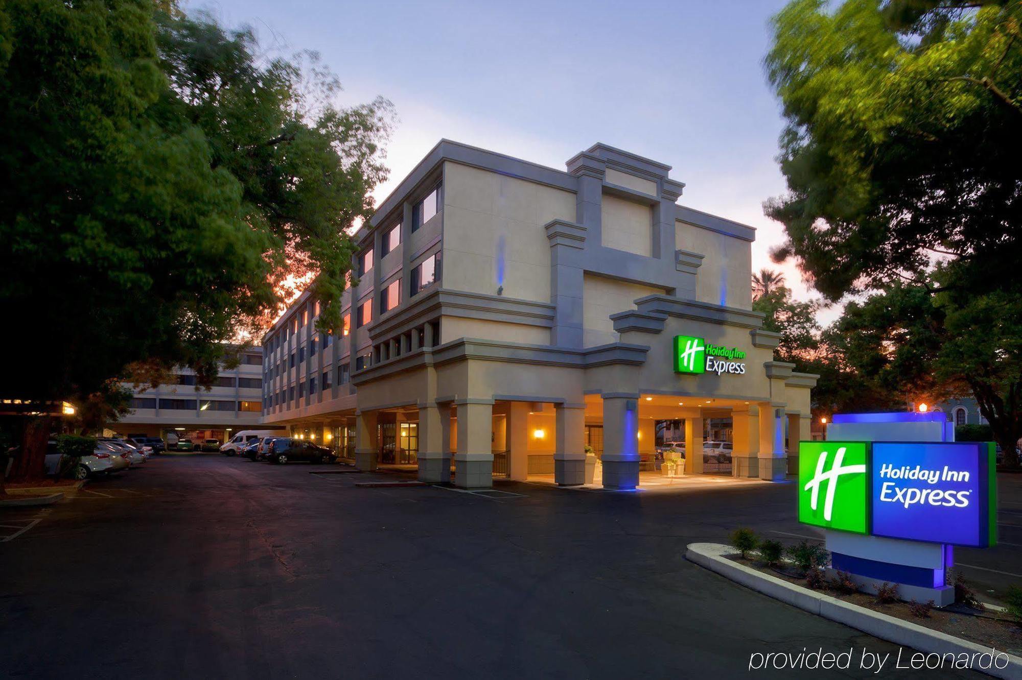 Holiday Inn Express Sacramento Convention Center, An Ihg Hotel Exteriér fotografie